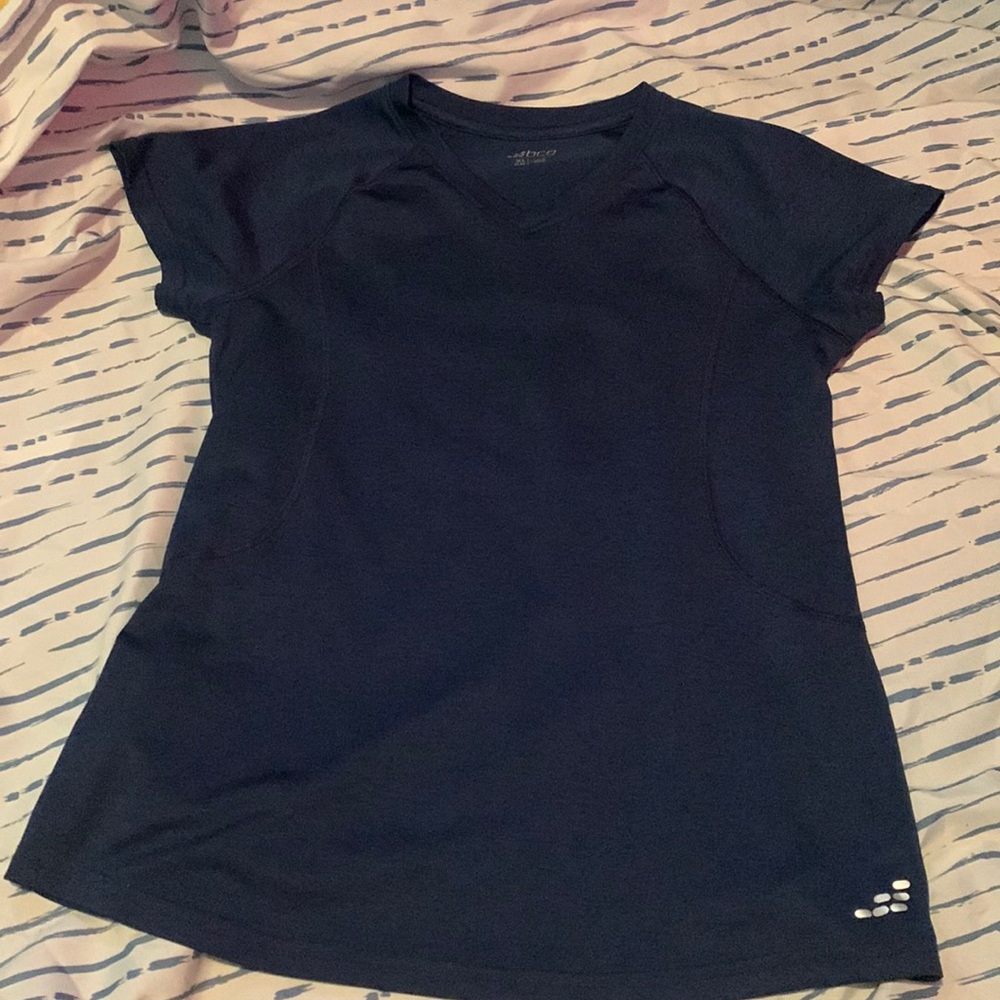 This is a navy blue top!